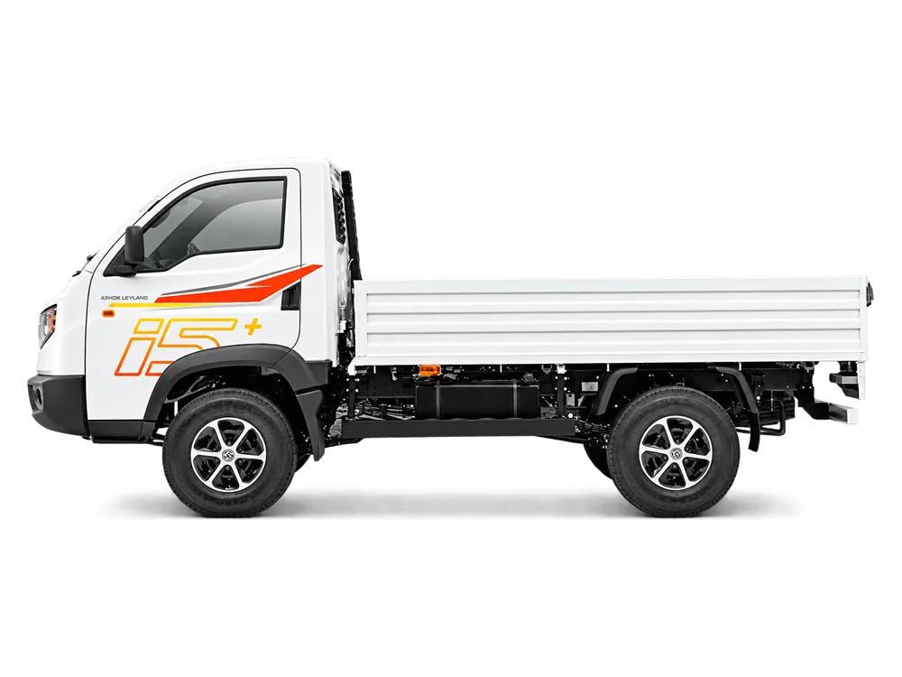 Ashok Leyland Bada Dost i5+ diesel LCV, side profile showing the cargo deck
